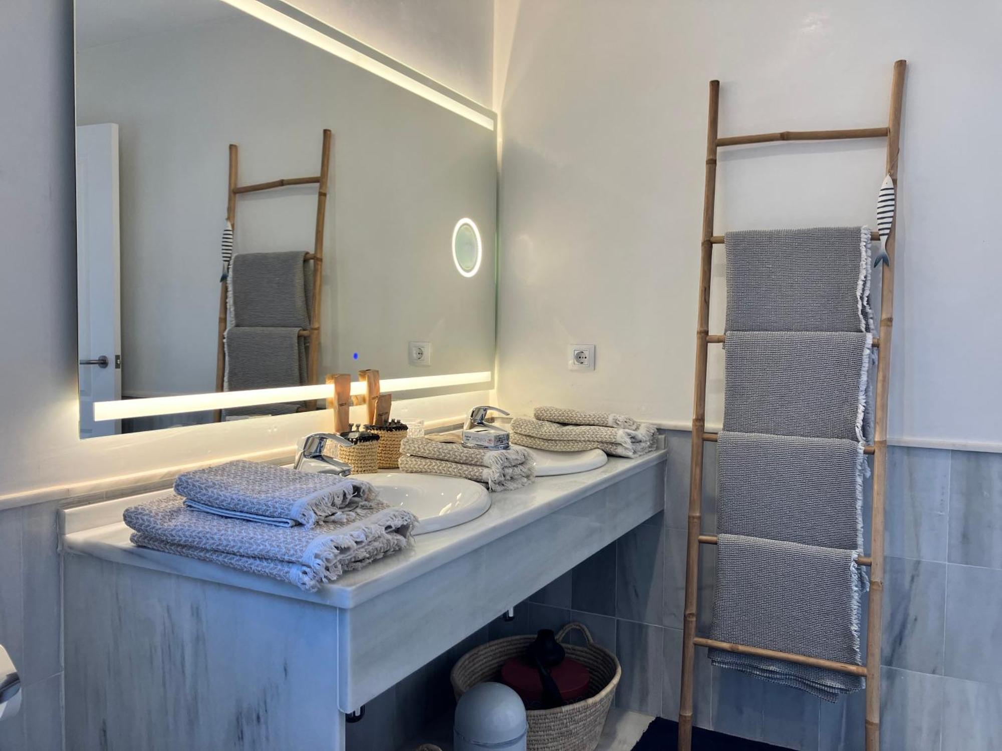 Villa De La Luz Luxury Guesthouse El Portil Room photo